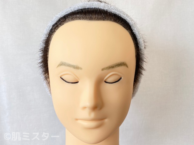男性も洗顔時のヘアバンド