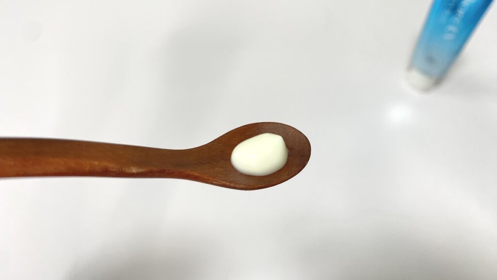 ビオレUV「アクアリッチウォータリーエッセンス」のテクスチャー