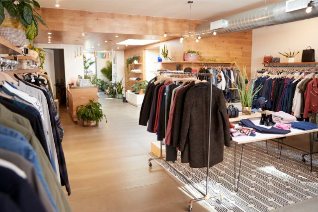 男性用のおしゃれな服屋さん