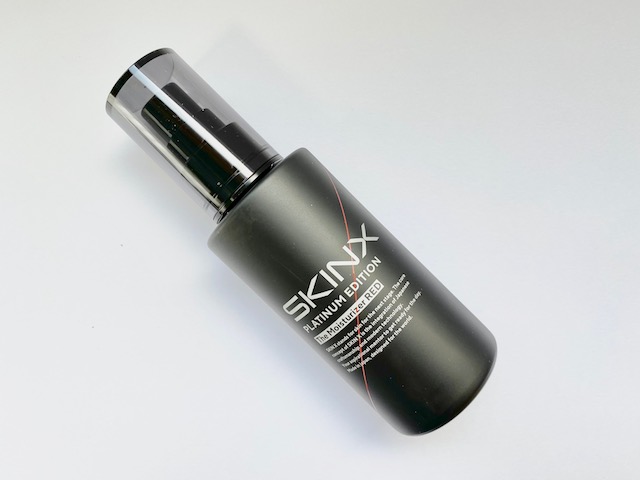 SKINXの化粧水「プラチナムエディション ザ・モイスチャライザー RED」