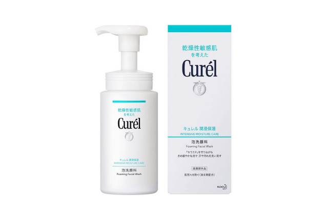 キュレルの泡洗顔料