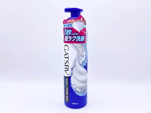 ギャツビーの「パーフェクト泡洗顔 さっぱりタイプ」(スプレータイプの青色)