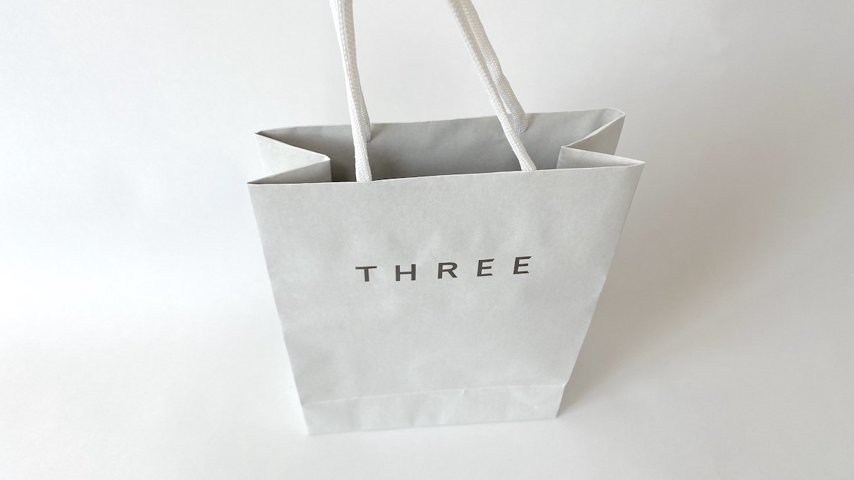THREEのショッピングバッグ